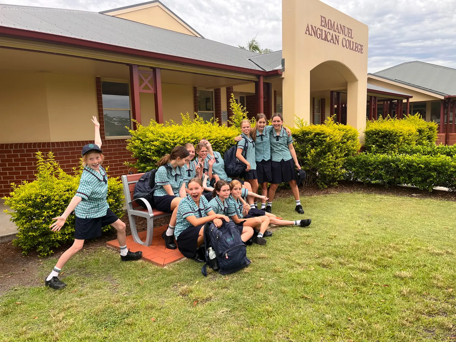 Emmanuel Anglican College hero image