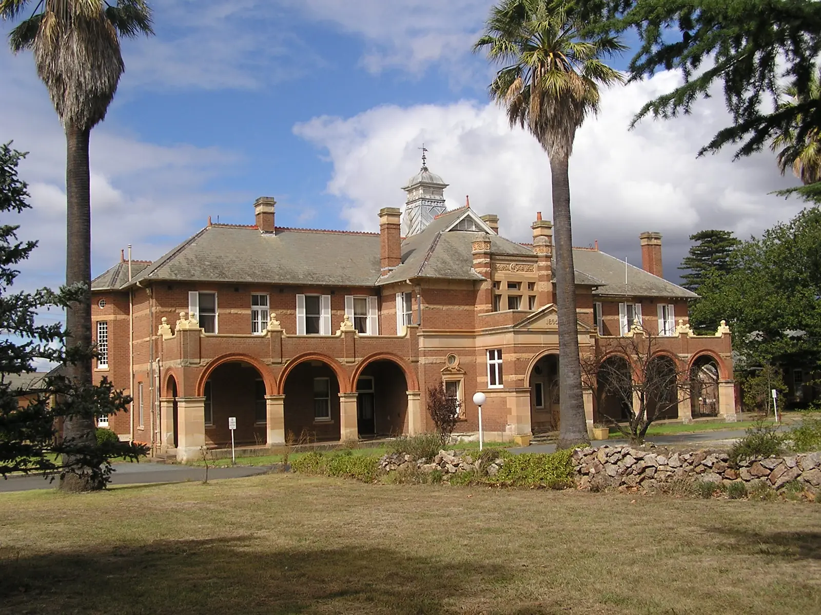 OneSchool Global NSW - Goulburn hero image