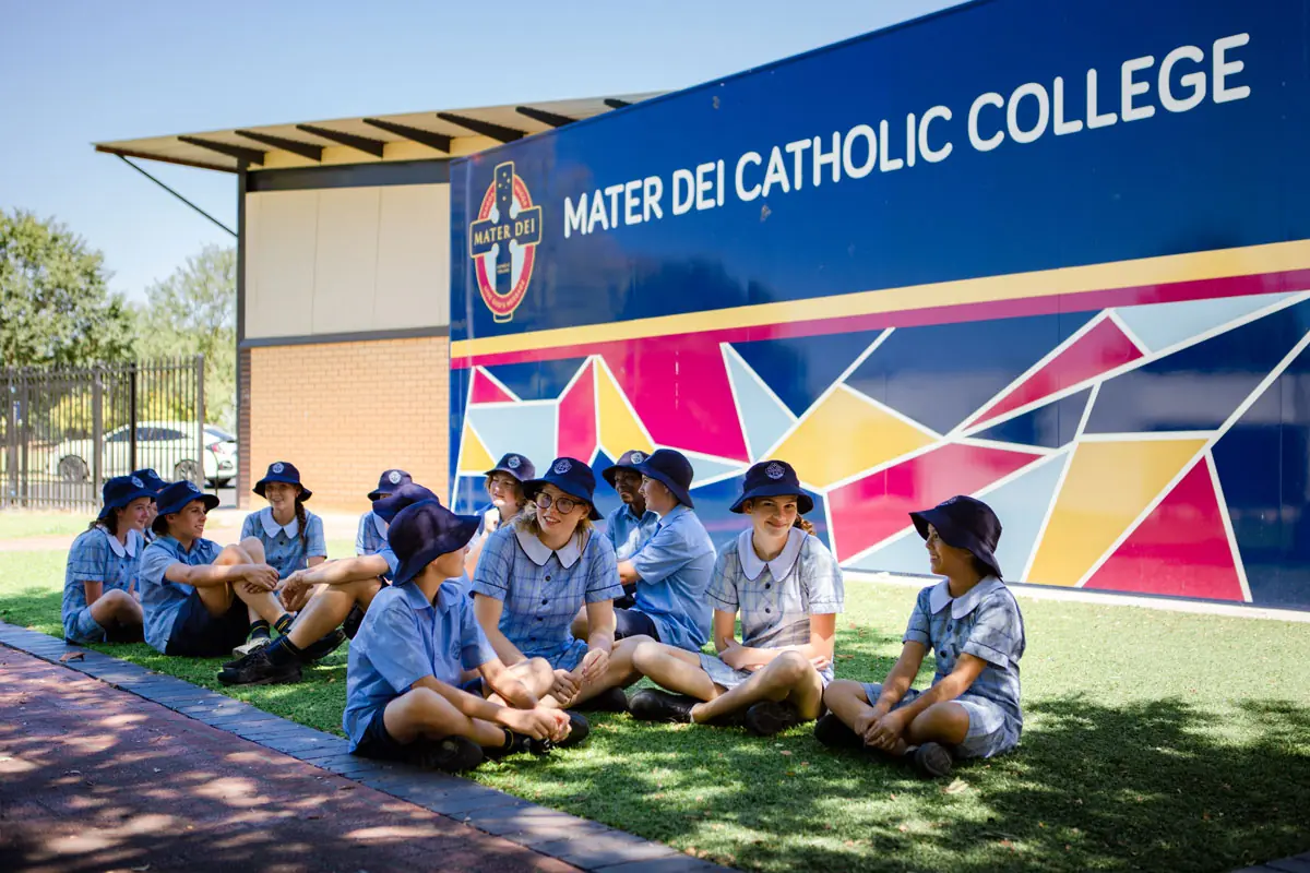 Mater Dei Catholic College hero image
