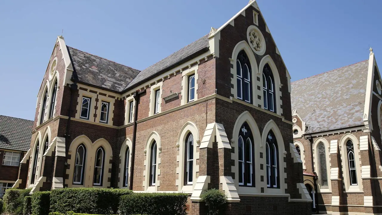 St James College hero image