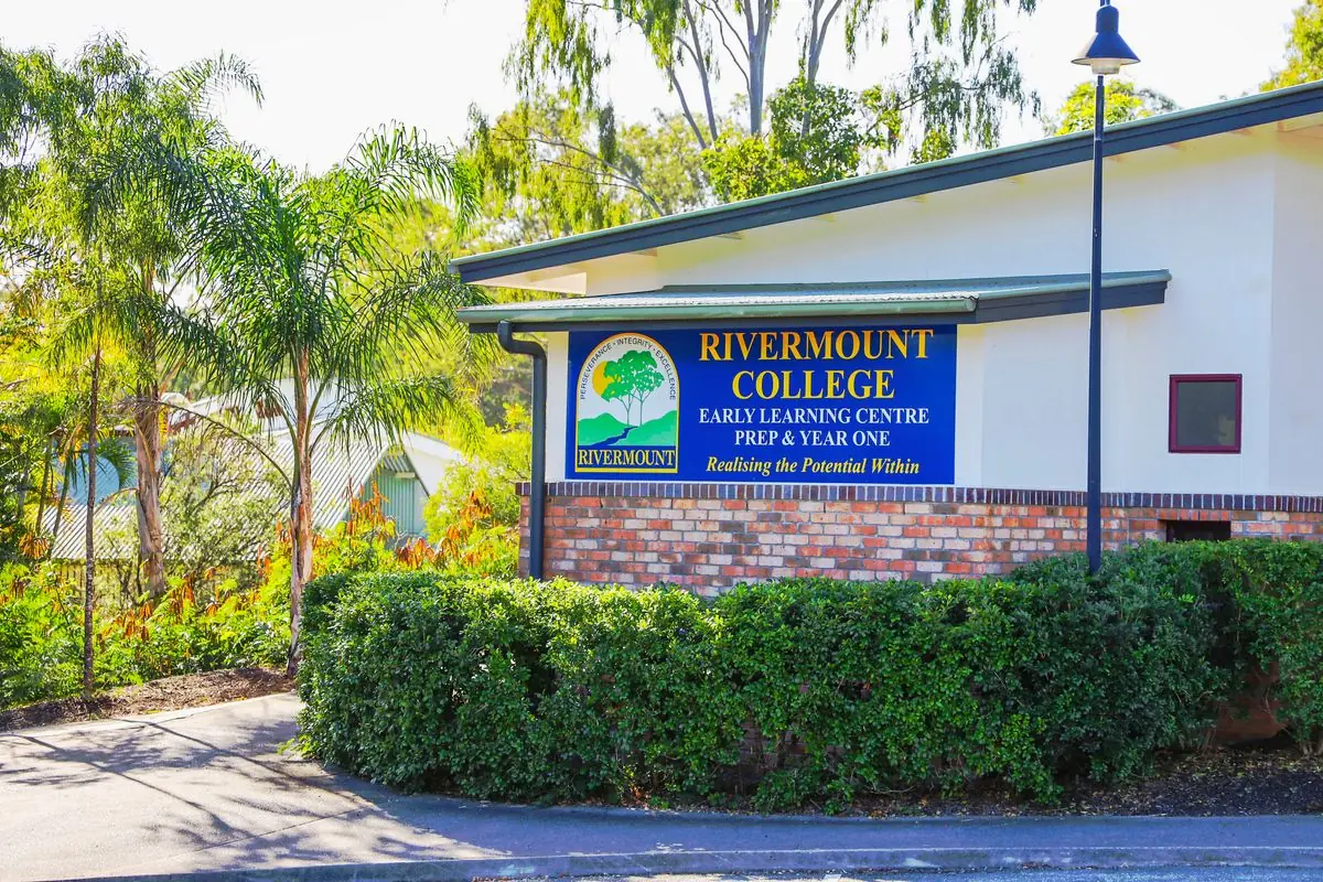 Rivermount College hero image
