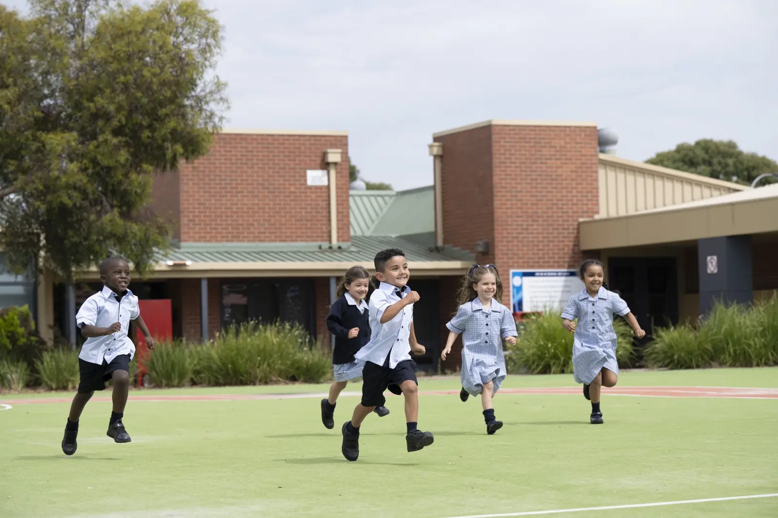 Mary Queen of Heaven Catholic Primary School hero image