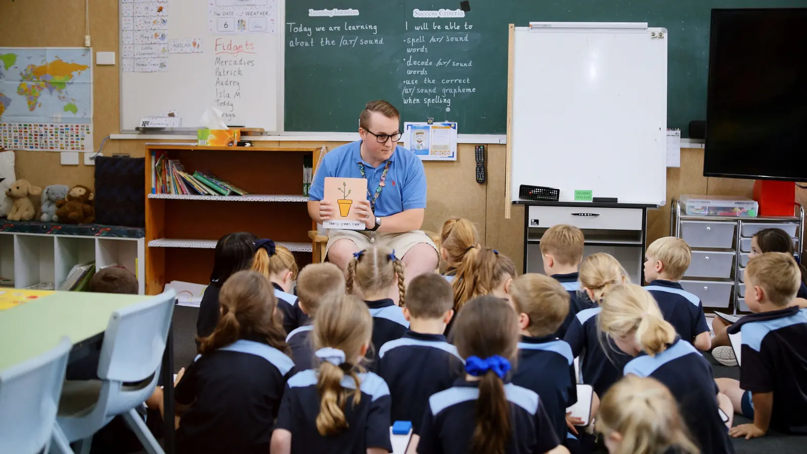 Holy Rosary School hero image
