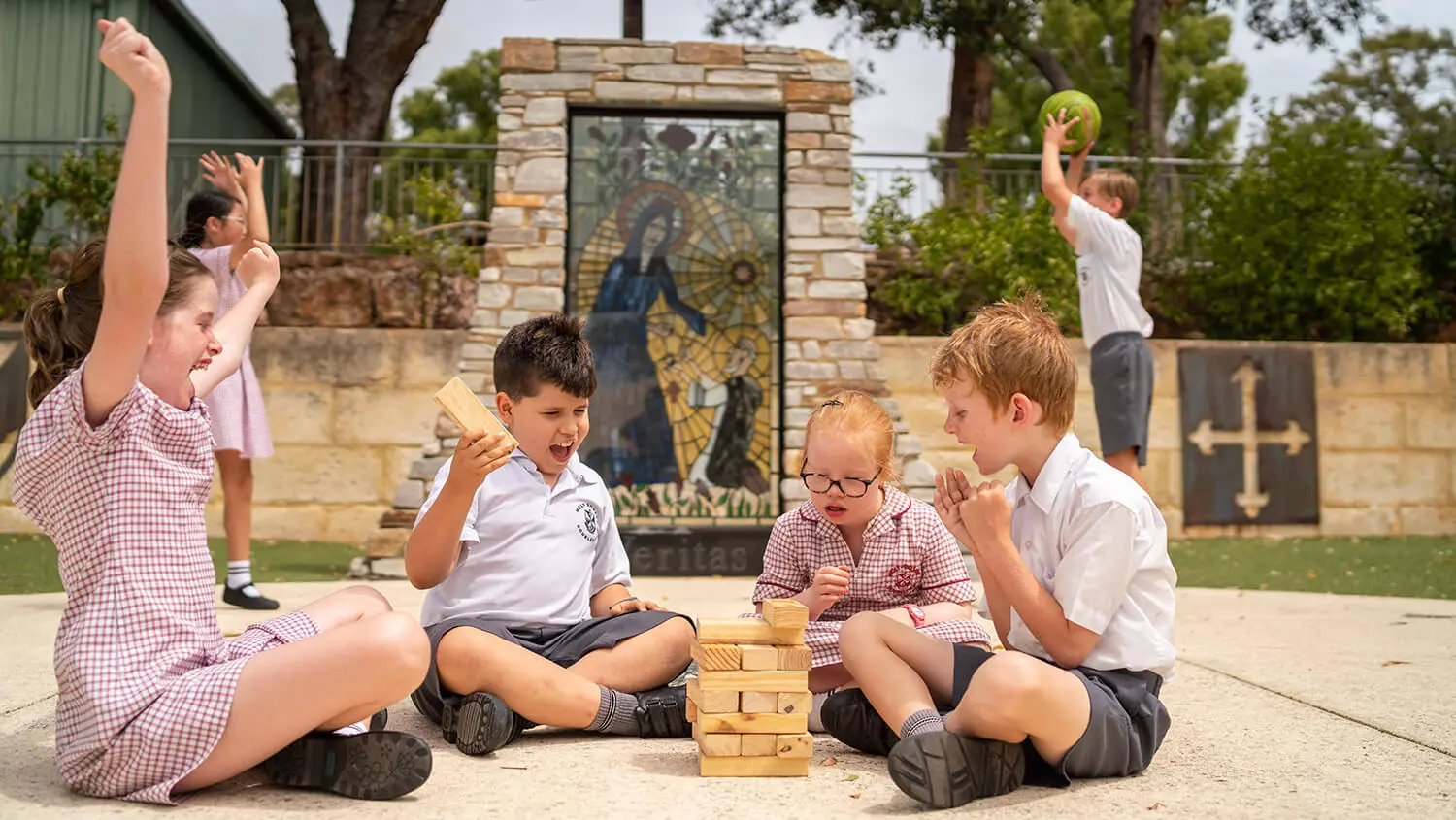 Holy Rosary School hero image