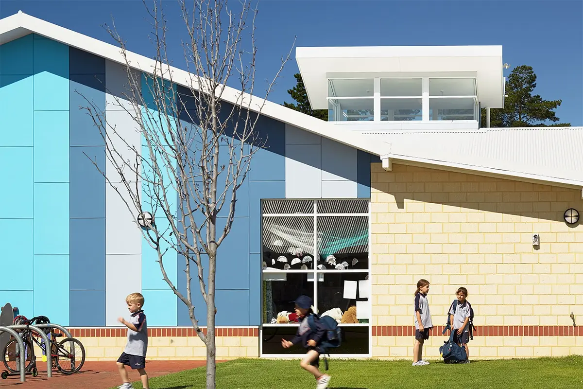 Holy Cross College hero image
